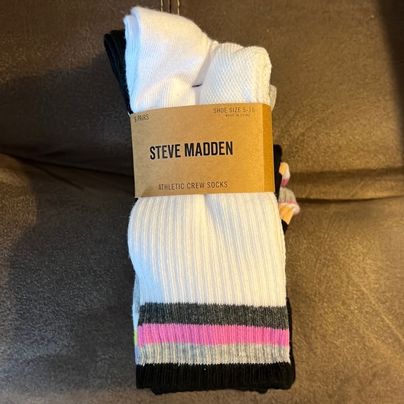 Steve Madden Athletic Crew Socks 6 pairs - Picture 2 of 5